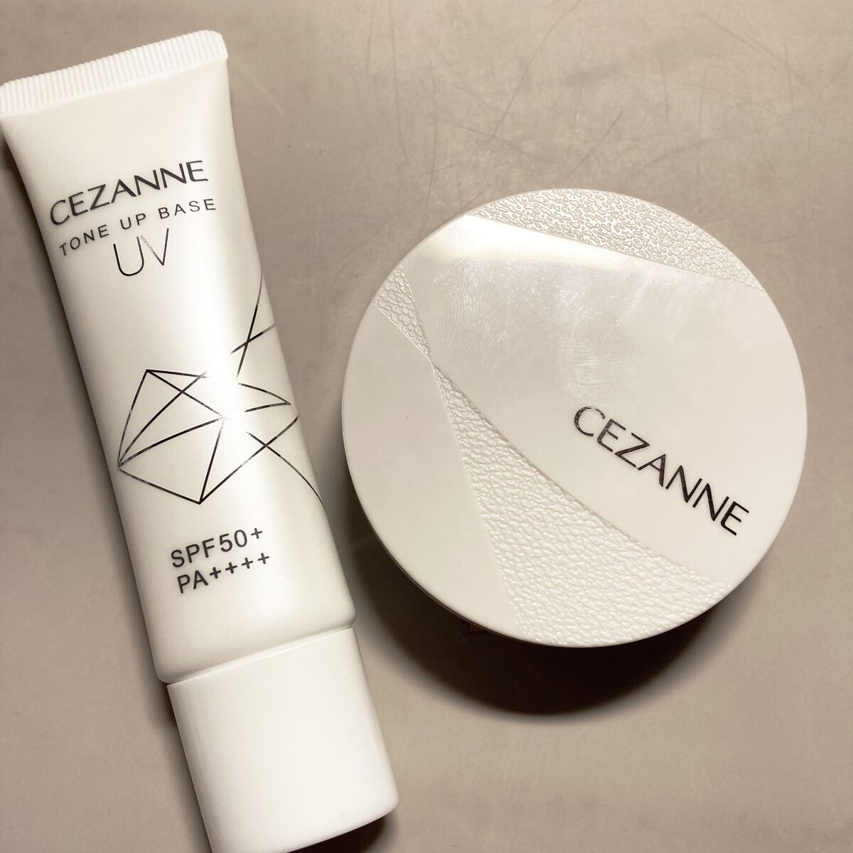 毛穴レスパウダー/CEZANNE/プレストパウダーを使ったクチコミ（1枚目）