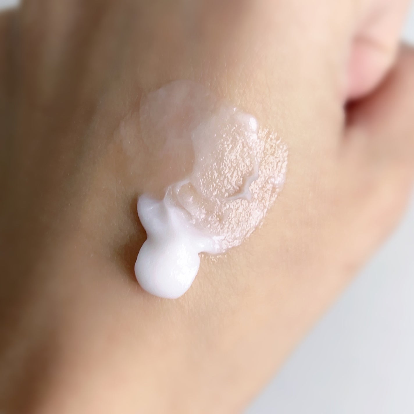 3番 シルクビューティークリーム/numbuzin/フェイスクリームを使ったクチコミ(3枚目)