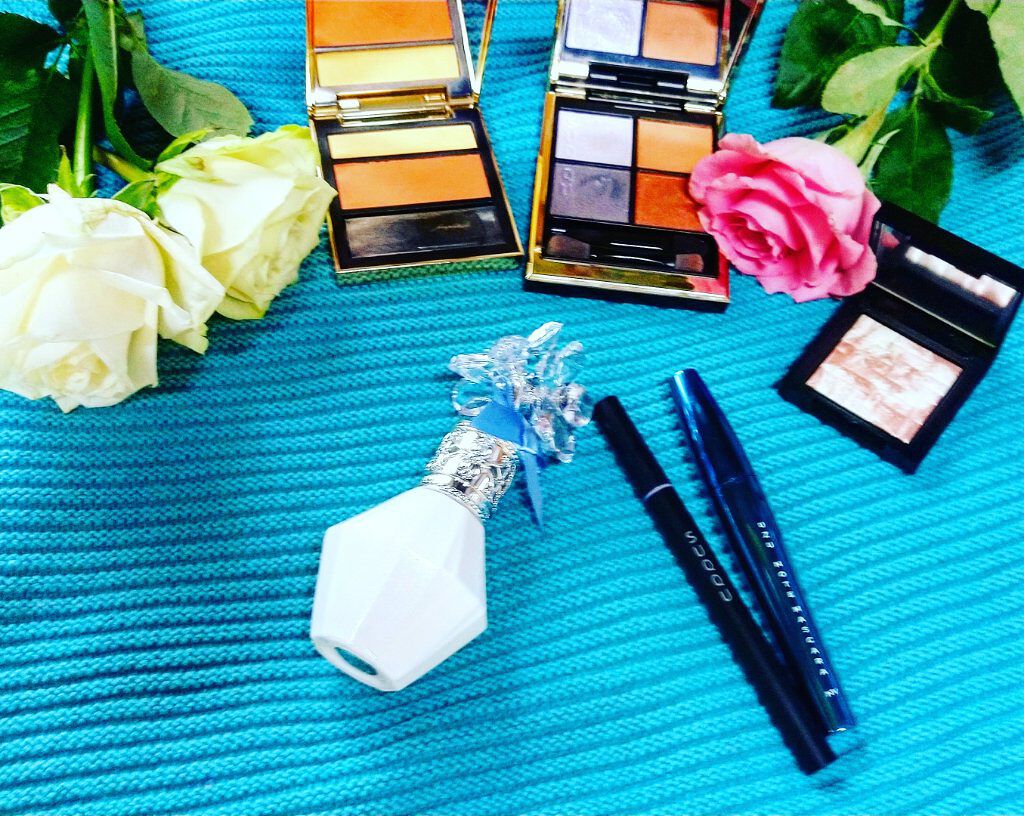 コンスピキュアス チークス 09 イエローオレンジ/Amplitude/パウダーチークを使ったクチコミ（1枚目）