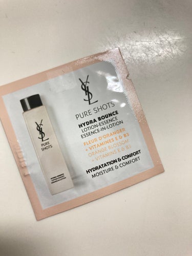 YVES SAINT LAURENT BEAUTE ピュアショット ローションのクチコミ「他商品購入時にサンプルでいただきました。

エッセンスローションはサラサラ系ですがこちらはトロ.....」（1枚目）