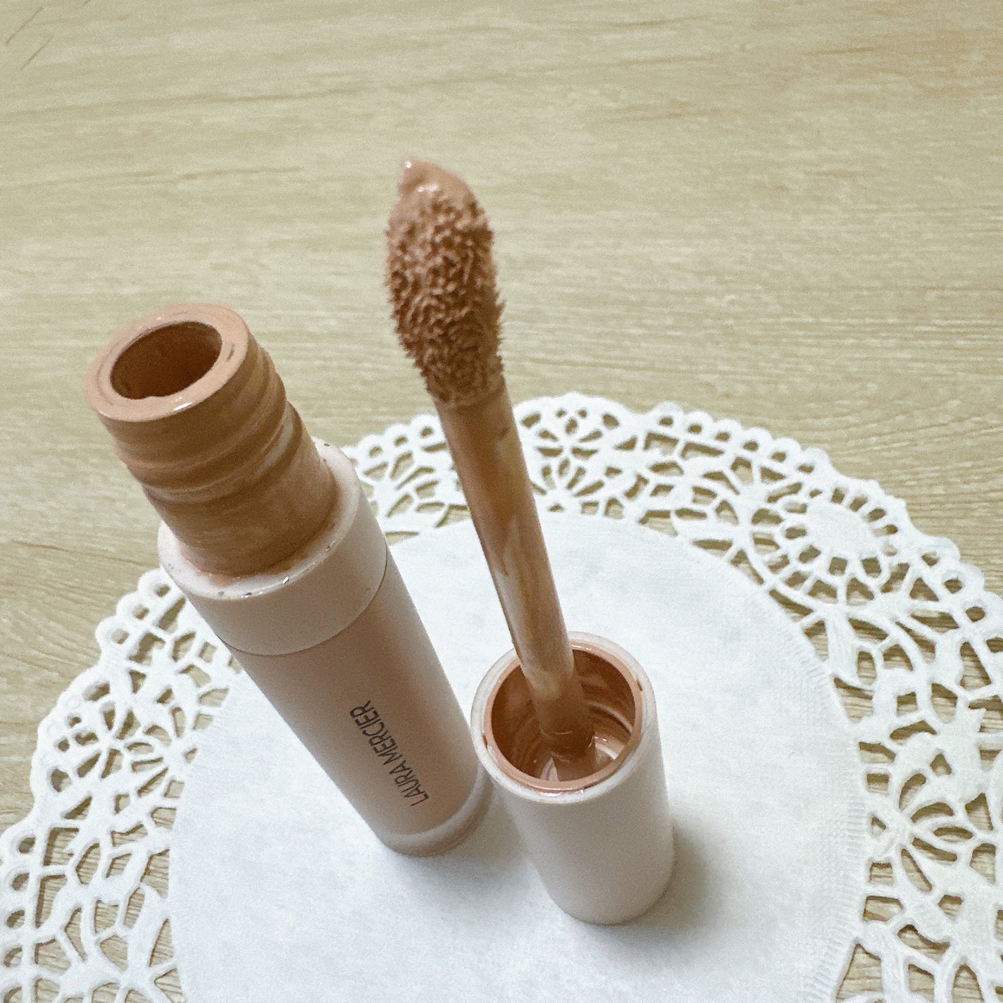 リアル フローレス ウェイトレス パーフェクティング コンシーラー/ローラ メルシエ/リキッドコンシーラーを使ったクチコミ(4枚目)