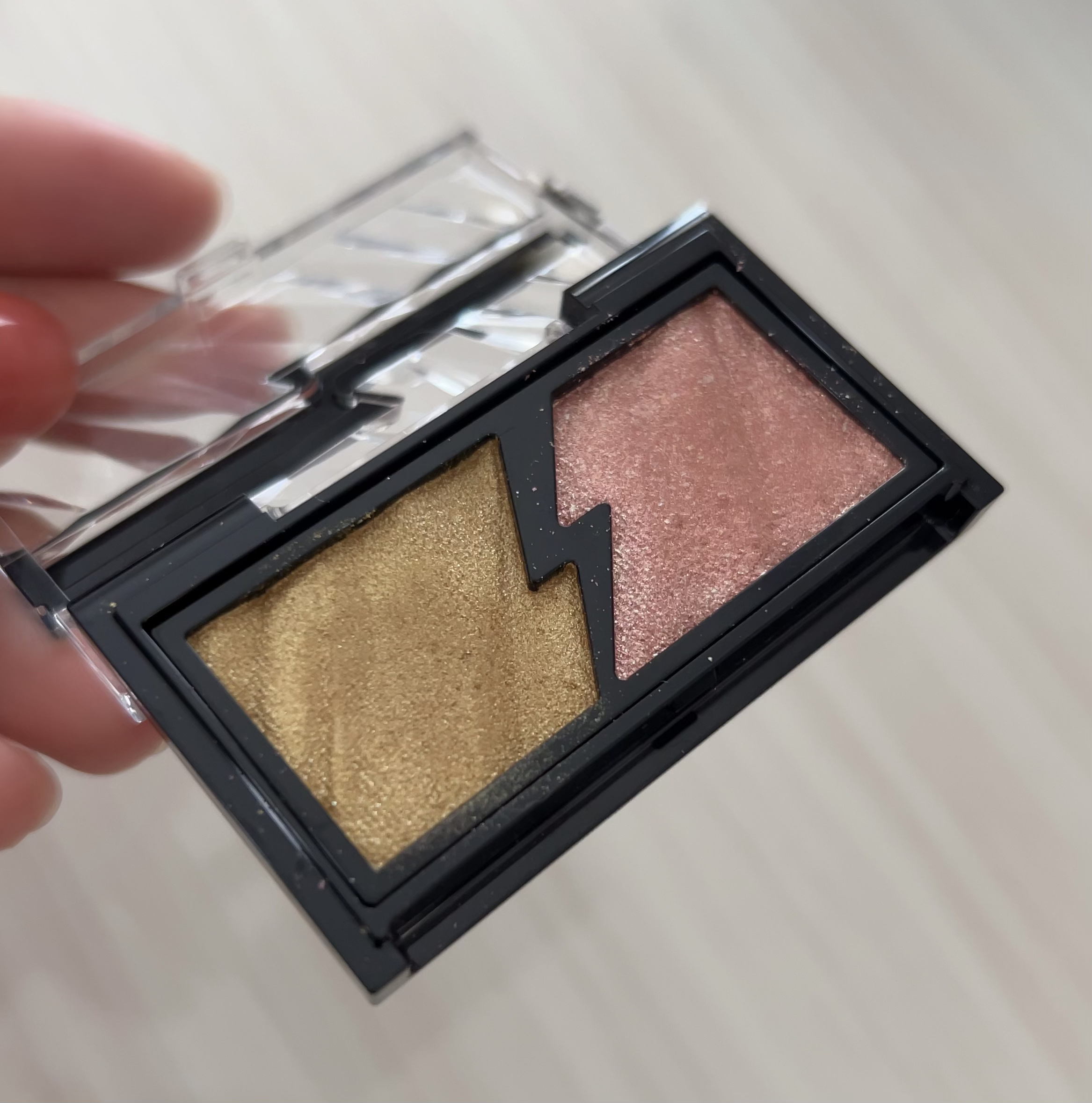 エレクトリックショックアイズ /KATE/アイシャドウパレットを使ったクチコミ（2枚目）