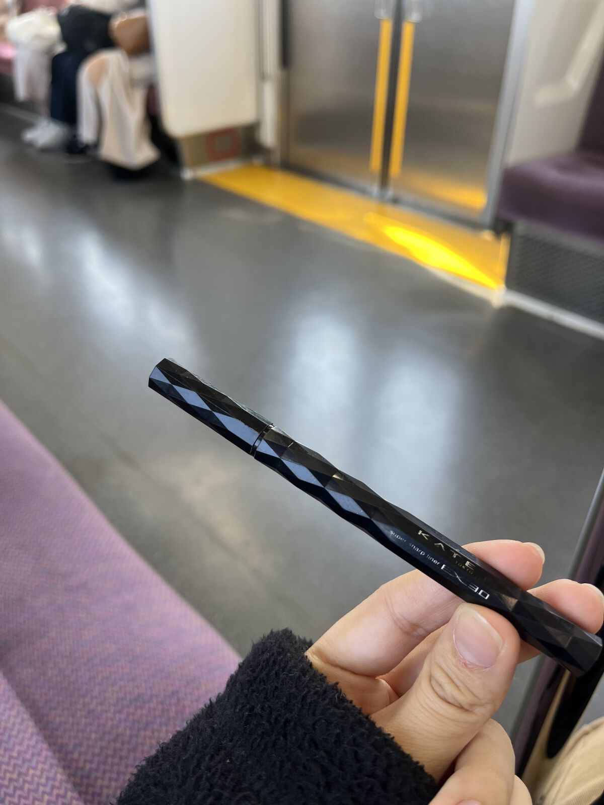 スーパーシャープライナーEX2.0 BK-1/KATE/リキッドアイライナーを使ったクチコミ（1枚目）