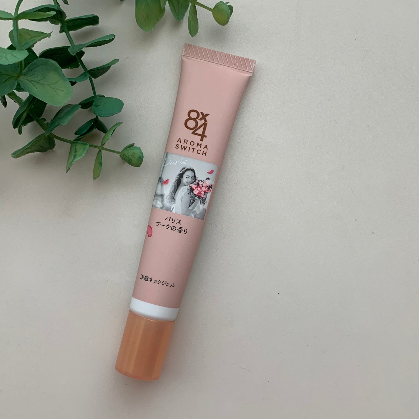 8x4 アロマスイッチ 涼感ネックジェル パリスブーケの香り/8x4/デオドラント・制汗剤を使ったクチコミ(1枚目)