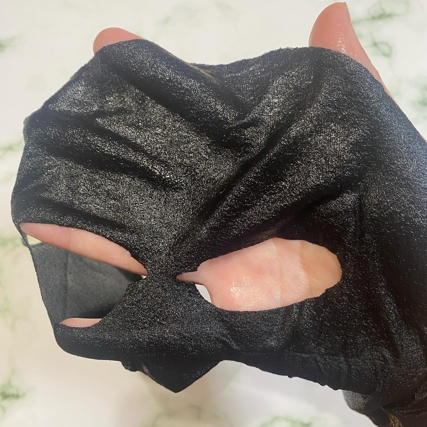 LEUNGESSMORE ブラックPスペシャルフェイスマスク/LEUNGESSMORE/シートマスク・パックを使ったクチコミ（3枚目）