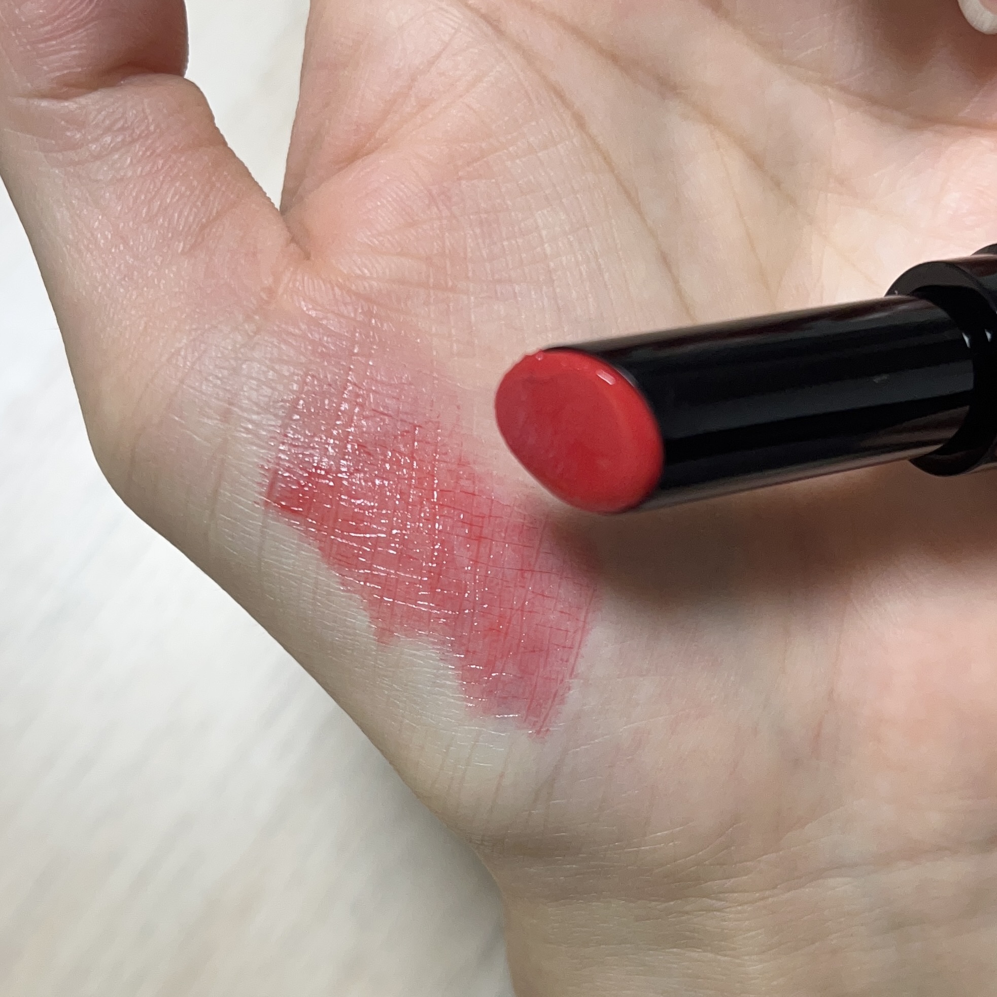 センシュアル ヌードバーム 356 TEMPTING RED/HERA/リップバームを使ったクチコミ（2枚目）