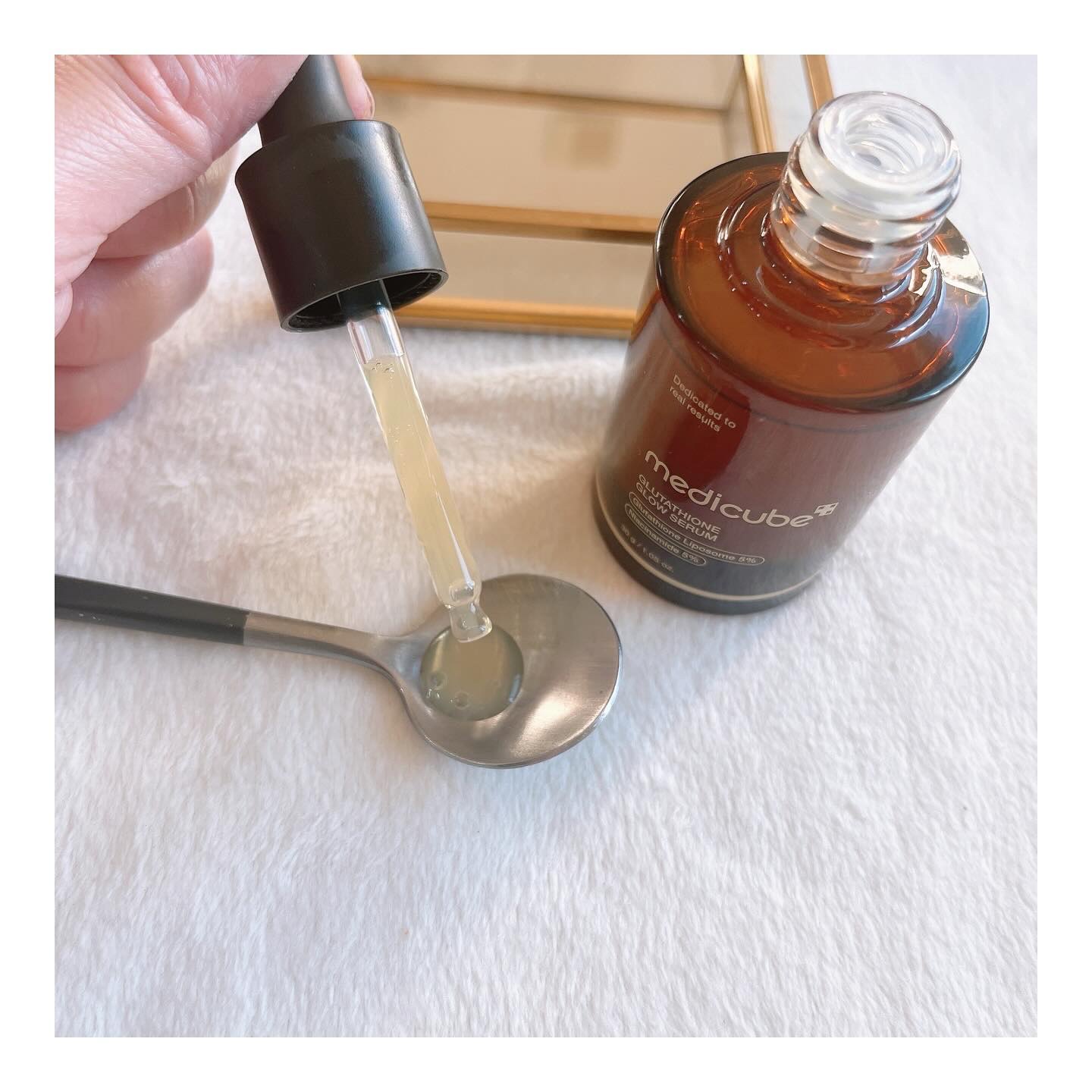 グルタチオングロウアンプル/MEDICUBE/美容液を使ったクチコミ（2枚目）