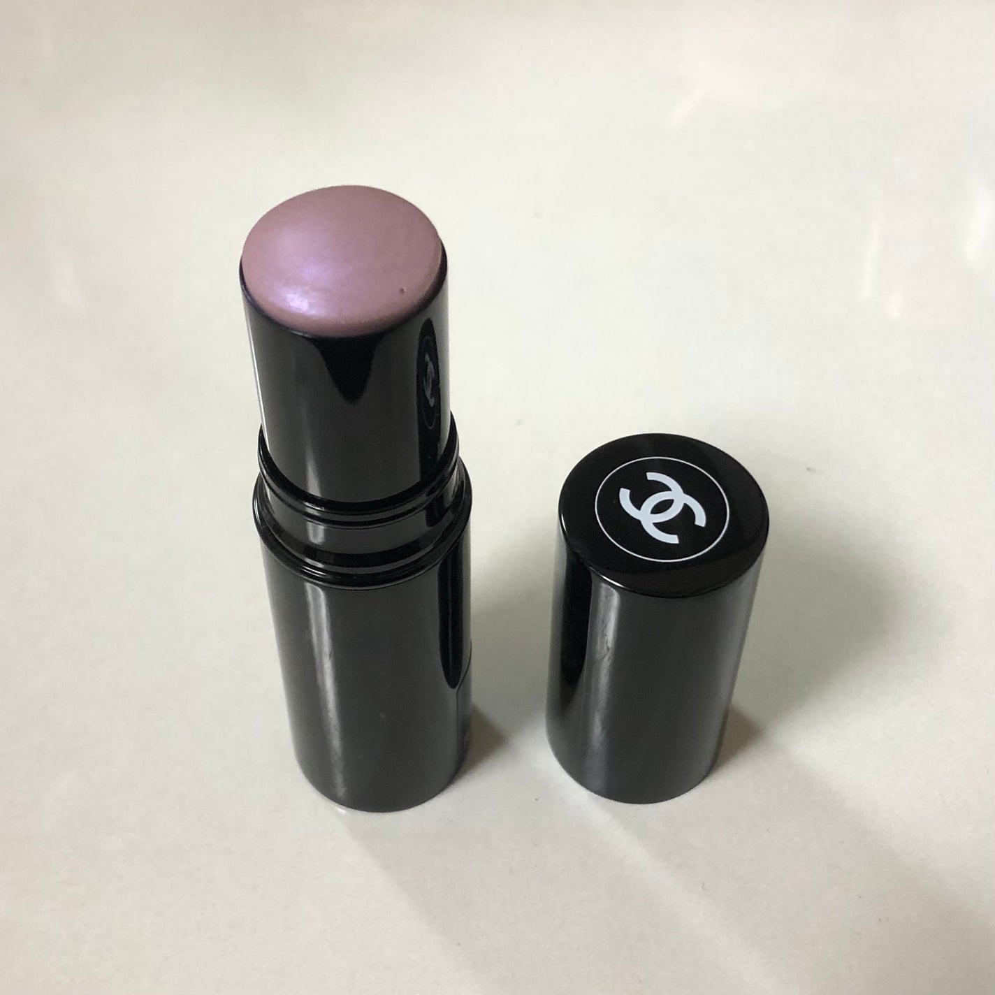 ボーム エサンシエル/CHANEL/スティックハイライトを使ったクチコミ(1枚目)