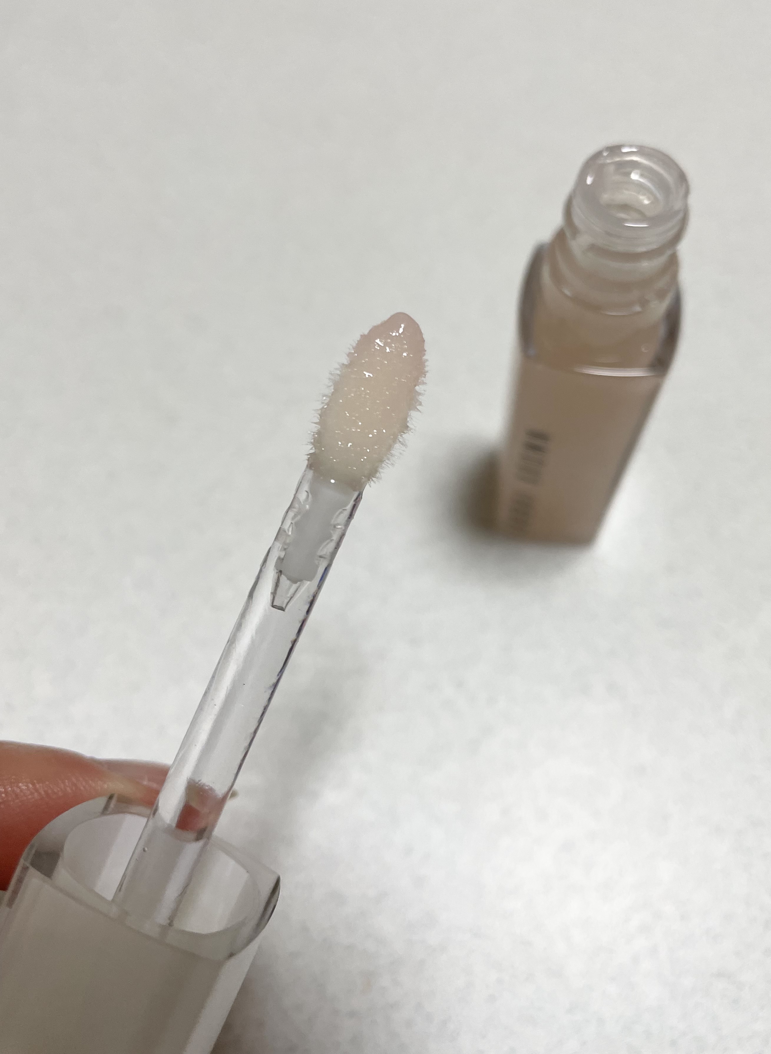 エクストラ プランプ リップ セラム 01 ベアピンク/BOBBI BROWN/リップグロスを使ったクチコミ（3枚目）