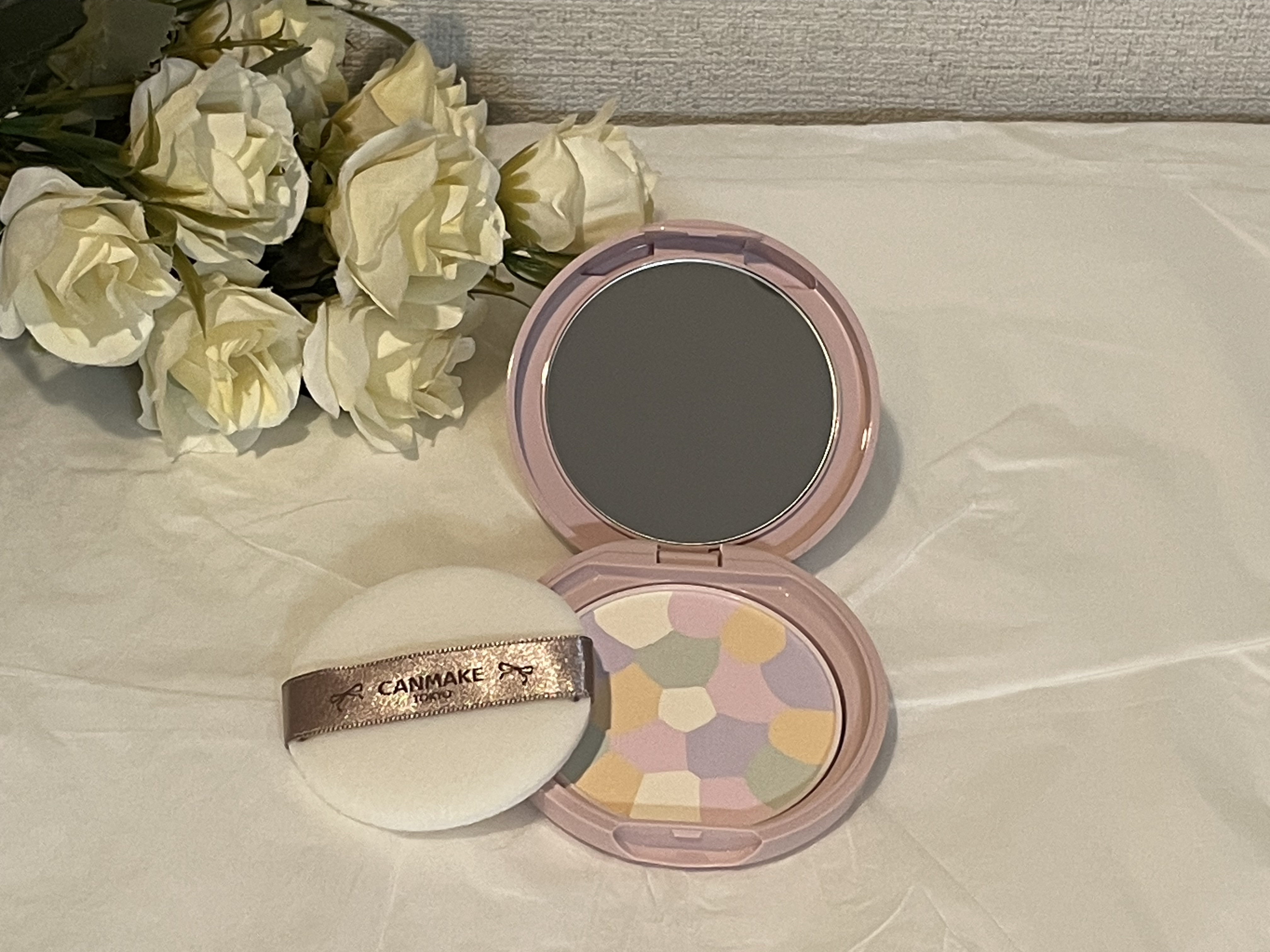 マシュマロフィニッシュパウダー　～Abloom～/キャンメイク/プレストパウダーを使ったクチコミ（2枚目）