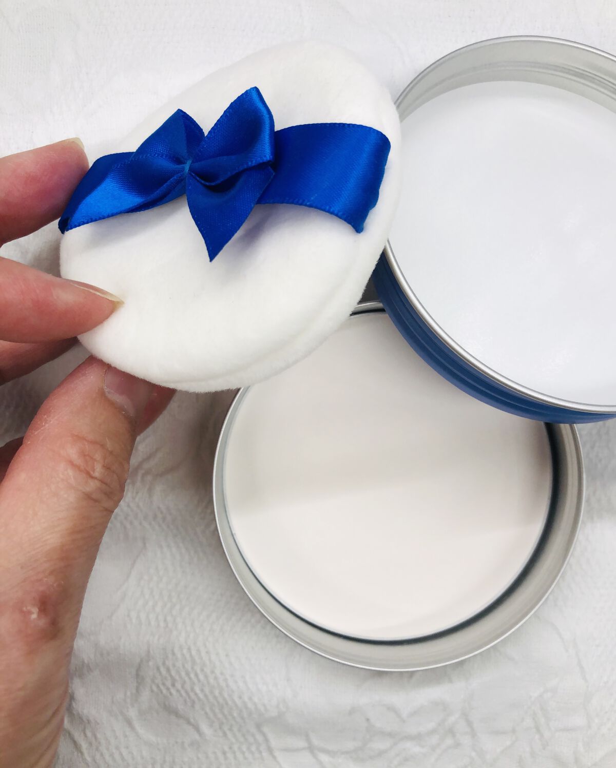 すっぴん ホワイトニングパウダーA/クラブ/プレストパウダーを使ったクチコミ（2枚目）