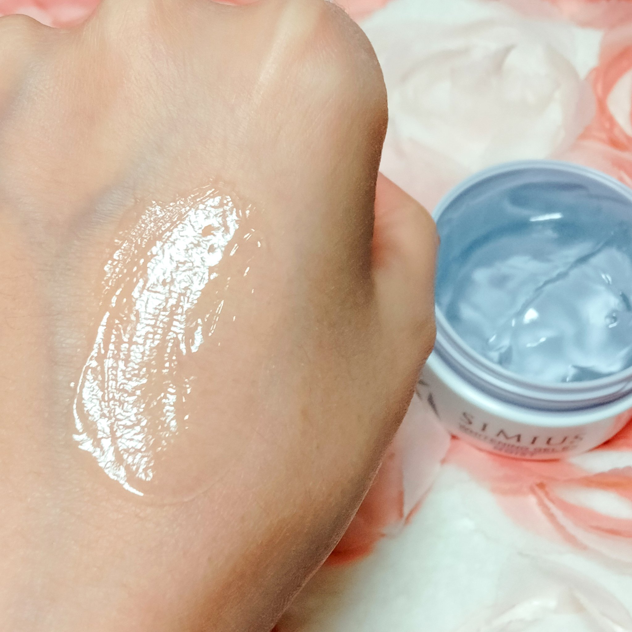 シミウス 薬用ホワイトニングジェルEX モイスト（しっとり）のクチコミ「シミウスの薬用ホワイトニングジェルEX モイストを使ってみたのでご紹介します

薬用ホワイトニ.....」（3枚目）