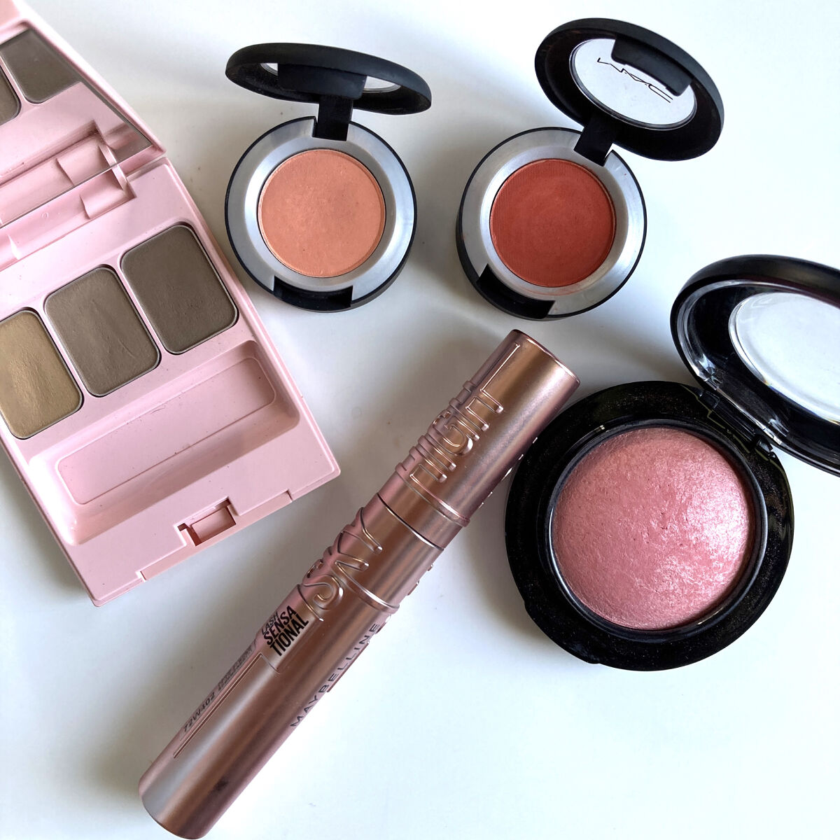 パウダー キス アイシャドウ/M・A・C/単色アイシャドウを使ったクチコミ（1枚目）