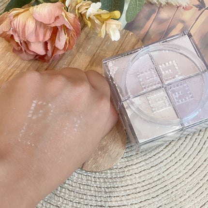 プリズム・リーブル/GIVENCHY/ルースパウダーを使ったクチコミ(3枚目)