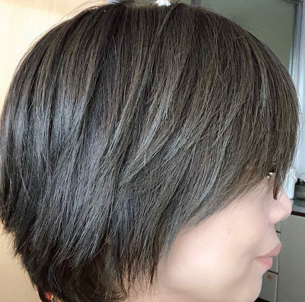 パルティ 泡のヘアカラーのクチコミ「パルティ泡のカラー
ナチュラルアッシュ利用。

染めた直後は黒すぎ、緑すぎでビックリしますが、.....」（1枚目）