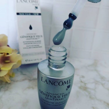 LANCOME ジェニフィック アドバンスト アイセラム ライトパール アイ アンド ラッシュのクチコミ「■使い切りました■
少量でも伸びがよく、滑らかなテクスチャー。
目元にのせるとひんやりするので.....」（2枚目）