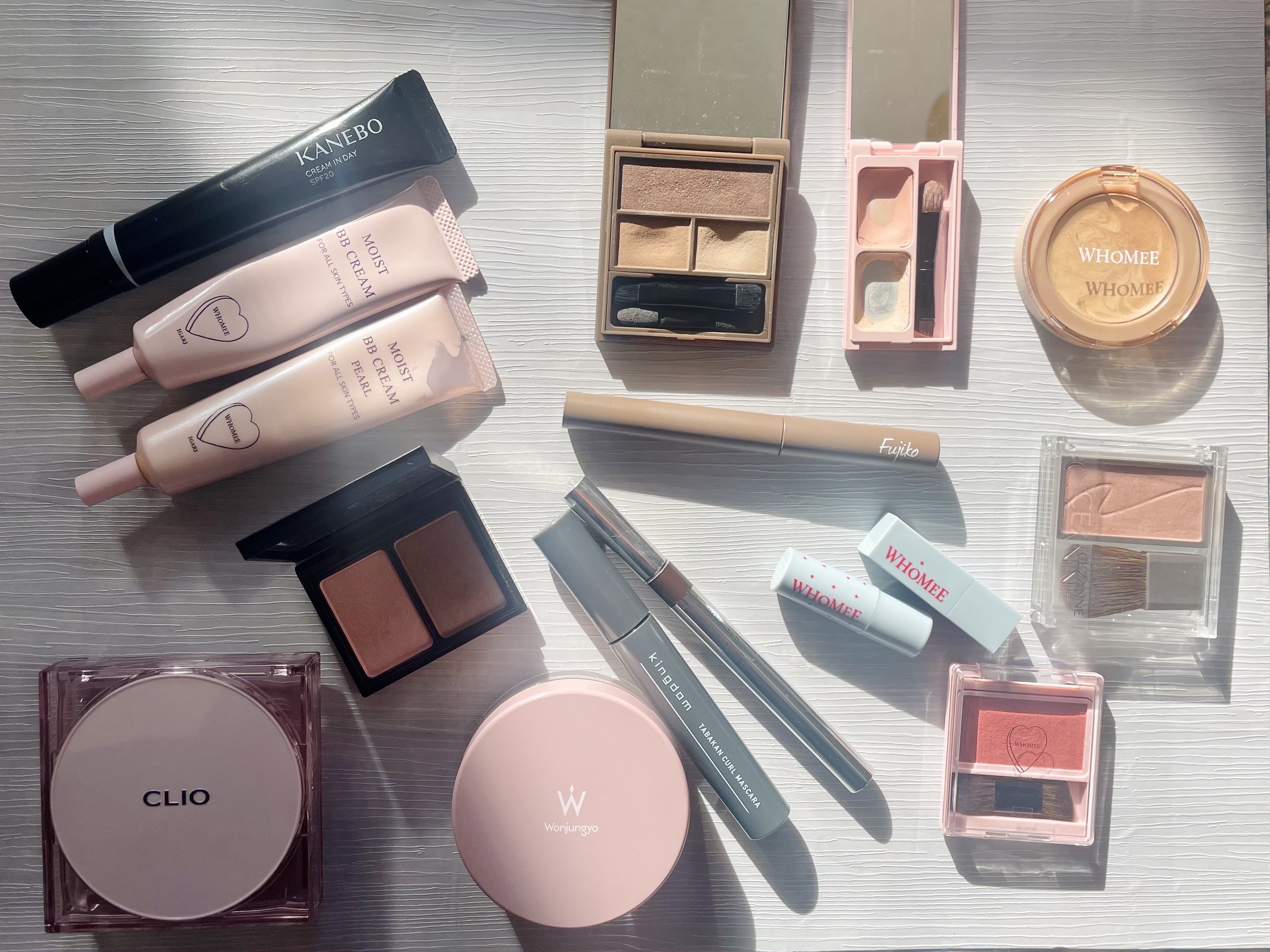 フーミー パウダリームグロウ/WHOMEE/クリームハイライトを使ったクチコミ（2枚目）