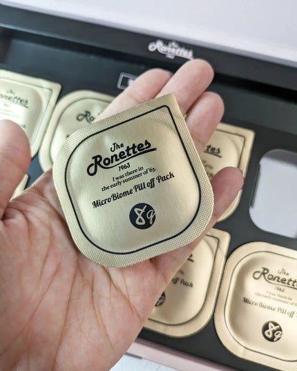 chinyan28 on LIPS 「Ronettesマイクロバイオームピールオフパック8g×8個シ..」(4枚目)