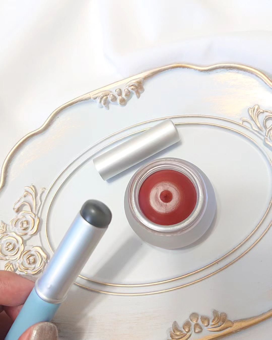 フィー フィンガーライク リップブラシ/fwee/メイクブラシを使ったクチコミ（3枚目）