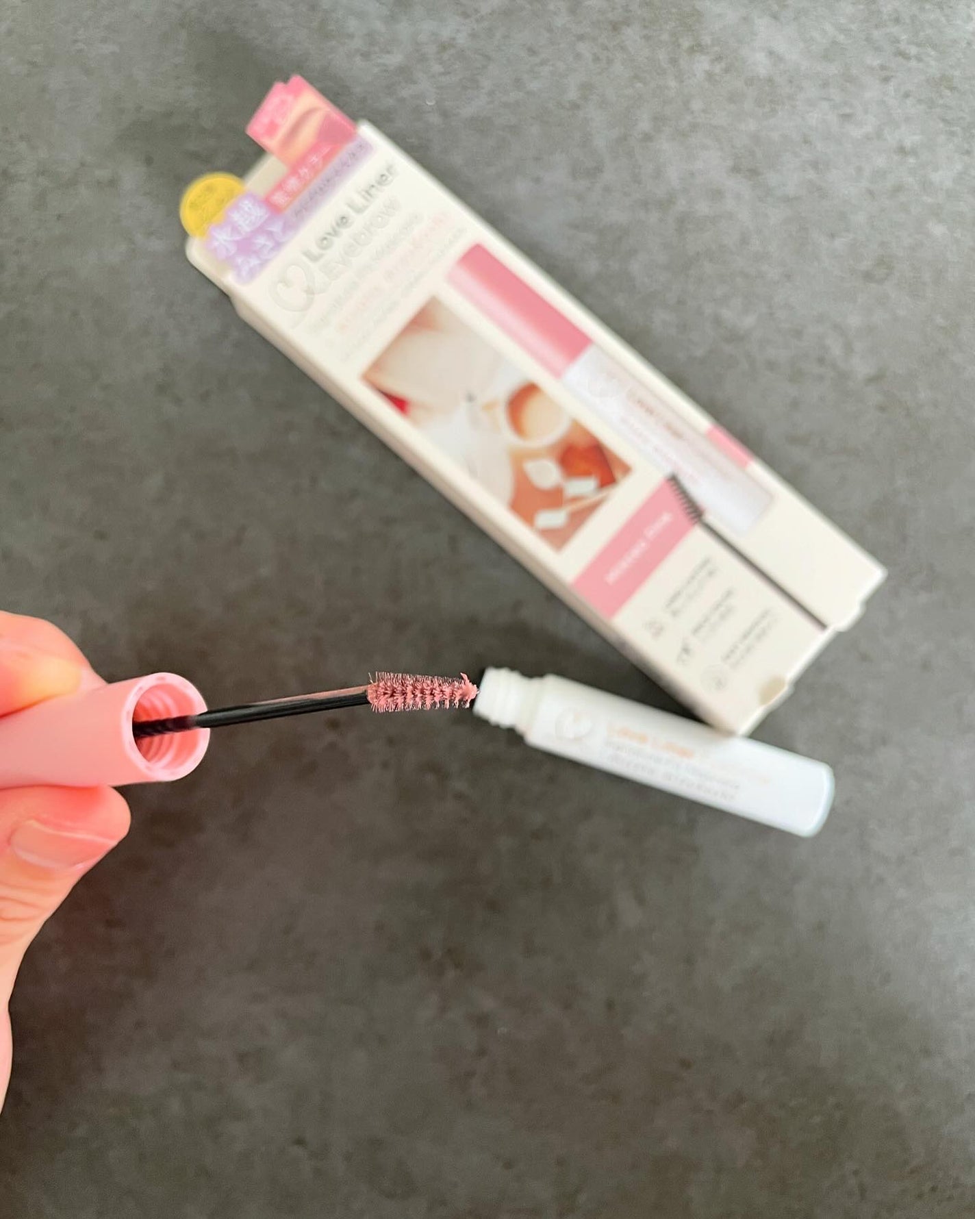 ラブ・ライナー シグネチャーフィットマスカラ<アイブロウ>/ラブ・ライナー/眉マスカラを使ったクチコミ(2枚目)