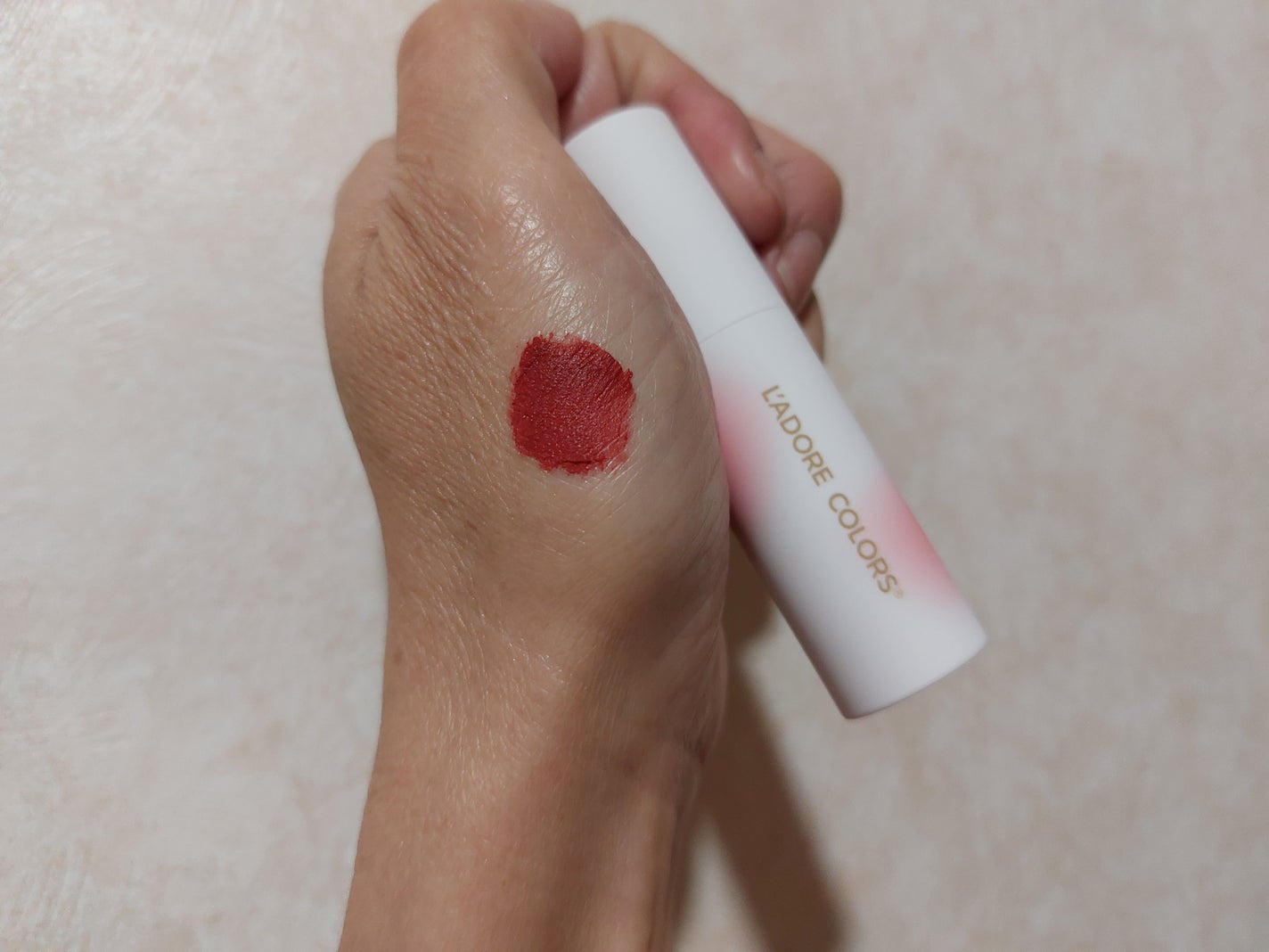 スフレマットリップ/L'adore Colors/口紅を使ったクチコミ(3枚目)