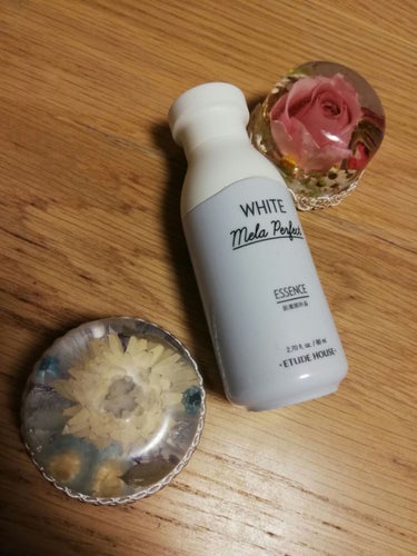 ETUDEのwhite mela perfect です✨
ETUDEさんから直接モニター品としていただきました☺️

さっぱりとしたつけ心地で、匂いは特に感じません。美白効果は、春から使って秋にほぼ使い