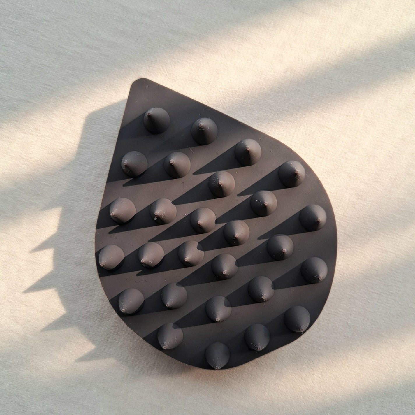 リラクシングマッサージブラシ ハード/エトヴォス/スカルプブラシを使ったクチコミ(3枚目)