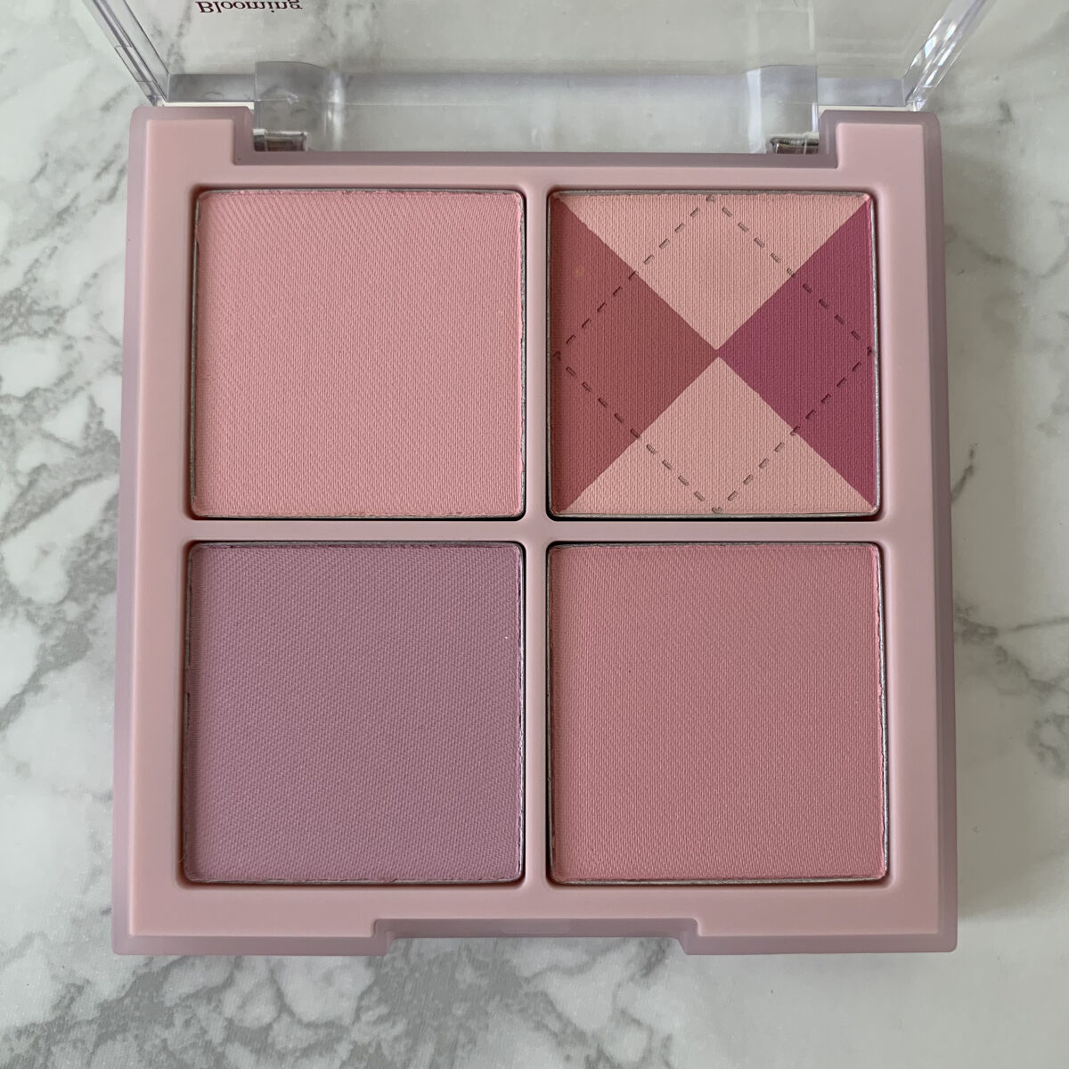 ブレンディングムードチーク/dasique/パウダーチークを使ったクチコミ（2枚目）