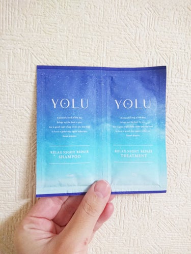 #YOLU #リラックスナイトリペアシャンプー/トリートメント

お試しを購入しました

2回しか使っていないので
(ショートなので2日間使えました)
効果は以前使っていたYOLUとの違いは
なんともい