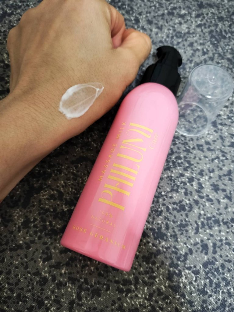 ナチュラル フェミニンミルク ローズゼラニウム/フィルミケア/ボディミルクを使ったクチコミ（2枚目）