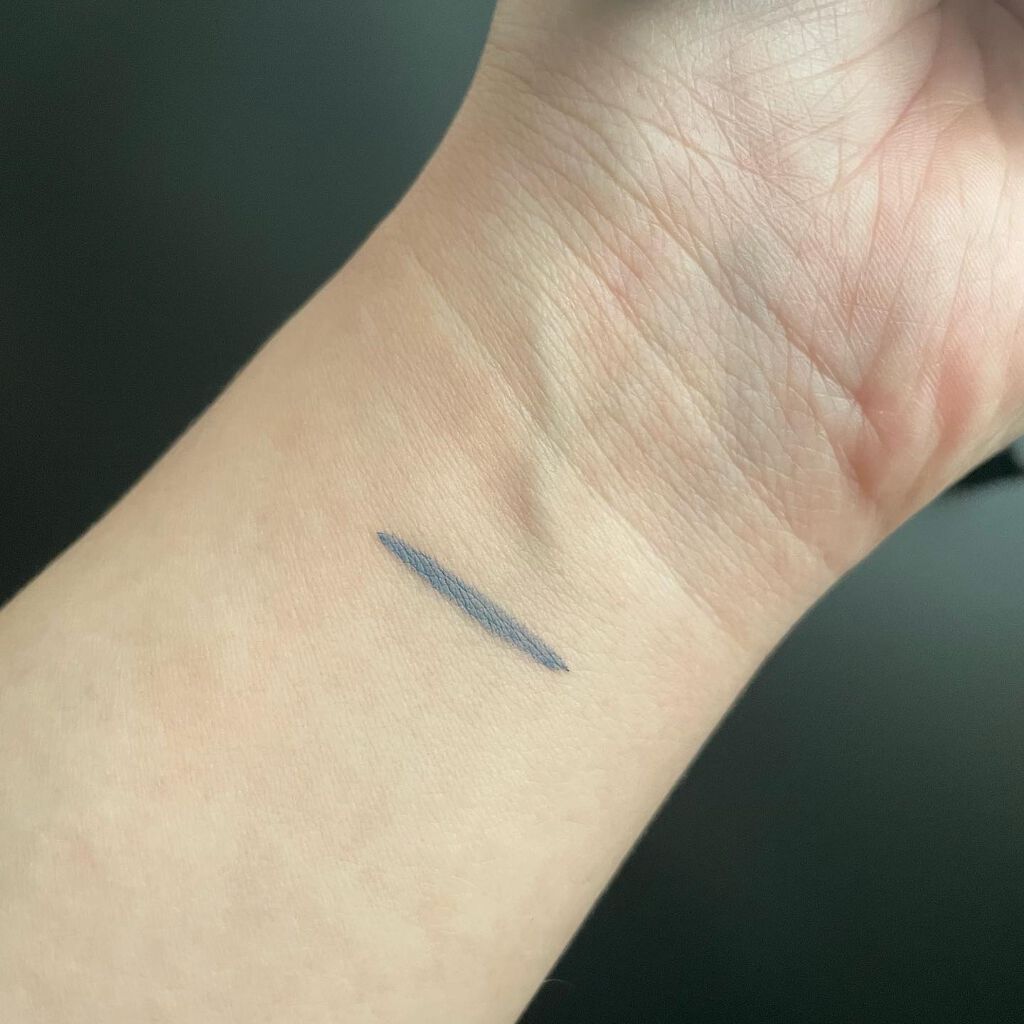 ADDICTION ザ カラー リキッド アイライナーのクチコミ「ADDICTION 
ザ カラー リキッド アイライナー 
103 Dusty Sky
・くっ.....」（3枚目）