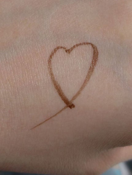 「密着アイライナー」ショート筆リキッド/デジャヴュ/リキッドアイライナーを使ったクチコミ(3枚目)