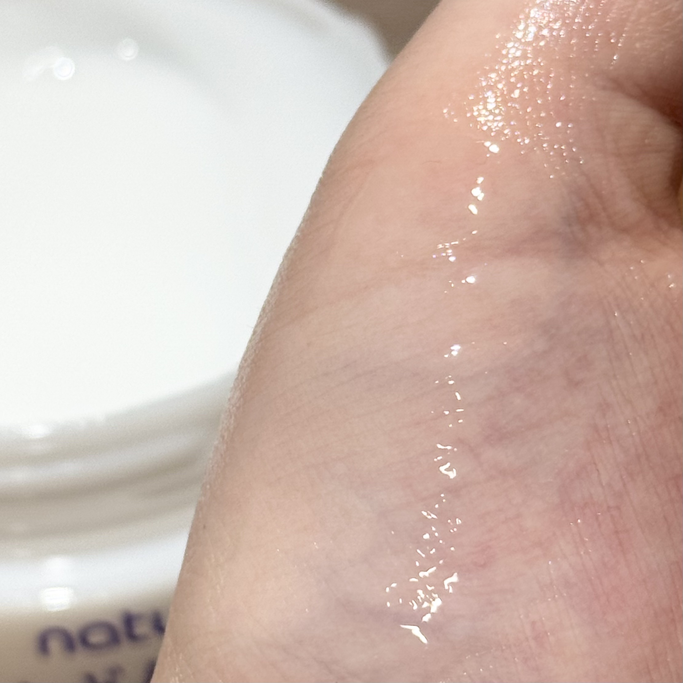 ハトムギ保湿ジェル(ナチュリエ スキンコンディショニングジェル)/ナチュリエ/美容液を使ったクチコミ（3枚目）