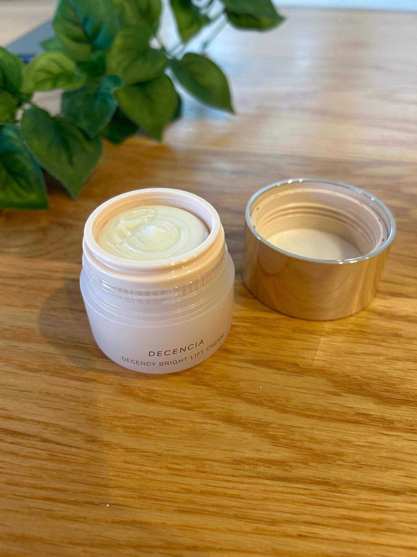 ディセンシア ディセンシー ブライトリフト クリーム/DECENCIA/フェイスクリームを使ったクチコミ(2枚目)