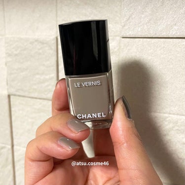 ヴェルニ ロング トゥニュ 905 ブラン フュメ(限定)/CHANEL/マニキュアを使ったクチコミ（2枚目）