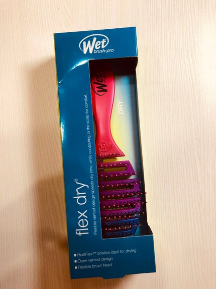 ウェットブラシ フレックスドライのクチコミ「ウェットブラシ フレックスドライ
痒いところに手が届くアイテムでついに買っちゃいました!
ブ.....」(2枚目)