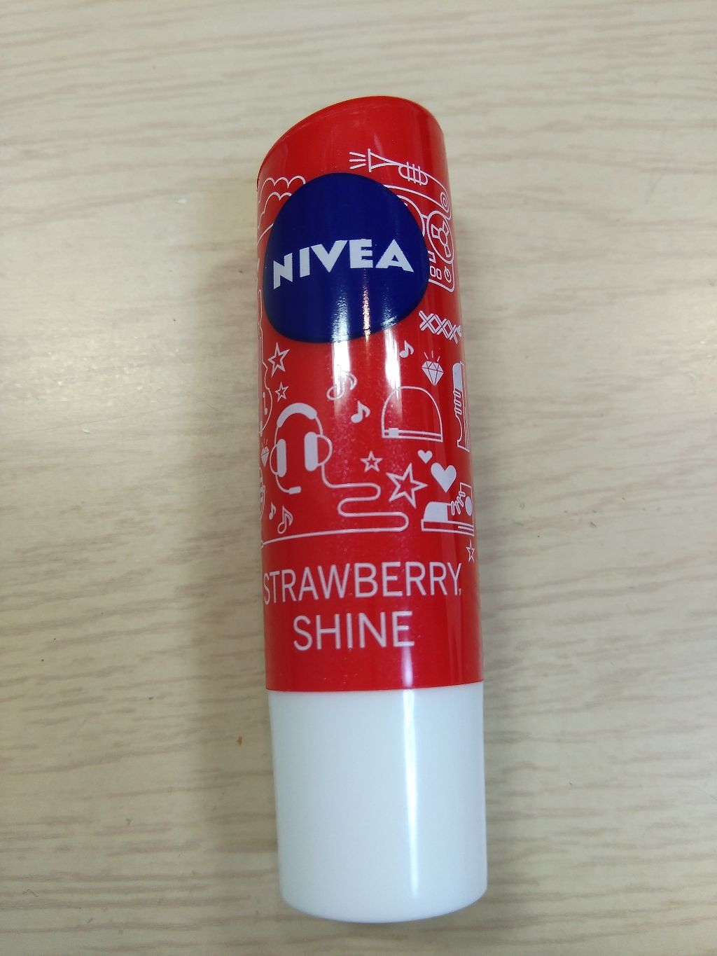 ニベア リップケアシャインシリーズ(韓国限定)/NIVEA(海外)/リップクリームを使ったクチコミ（2枚目）