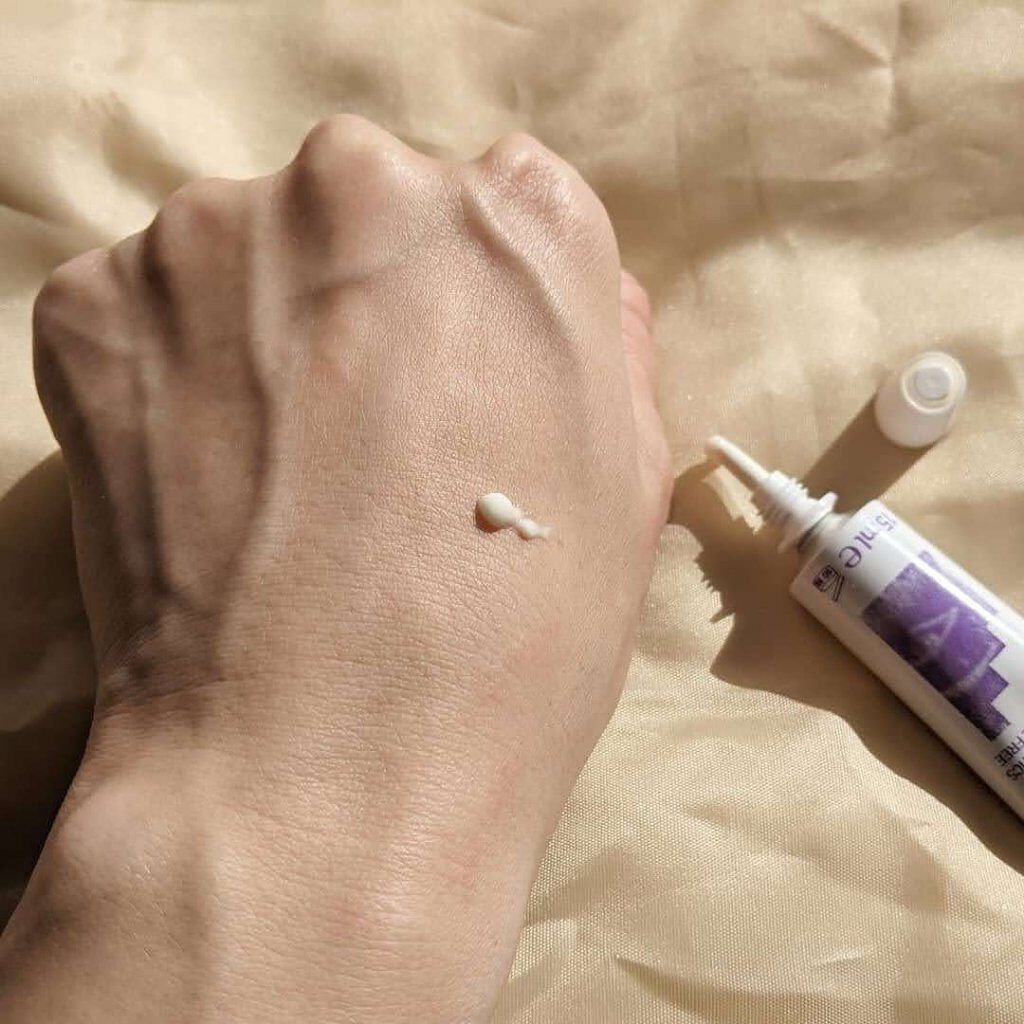 ARGITAL アイブライトクリームのクチコミ「✔アルジタル アイブライトクリーム
最近、朝にアルジタルのプロポリスクリームを使用しているので.....」（2枚目）