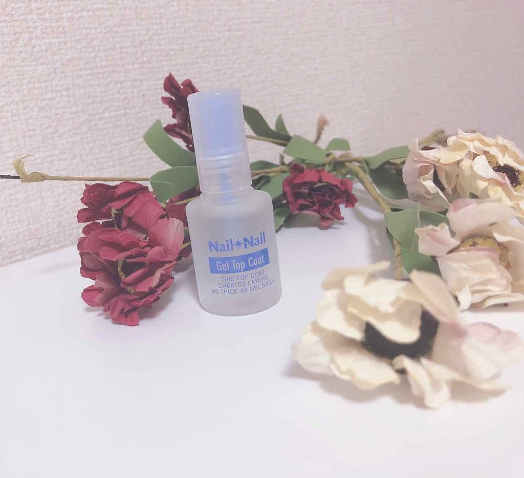 トップコートの使い方とは?きれいに爪に塗って手元美人を目指して♡のサムネイル