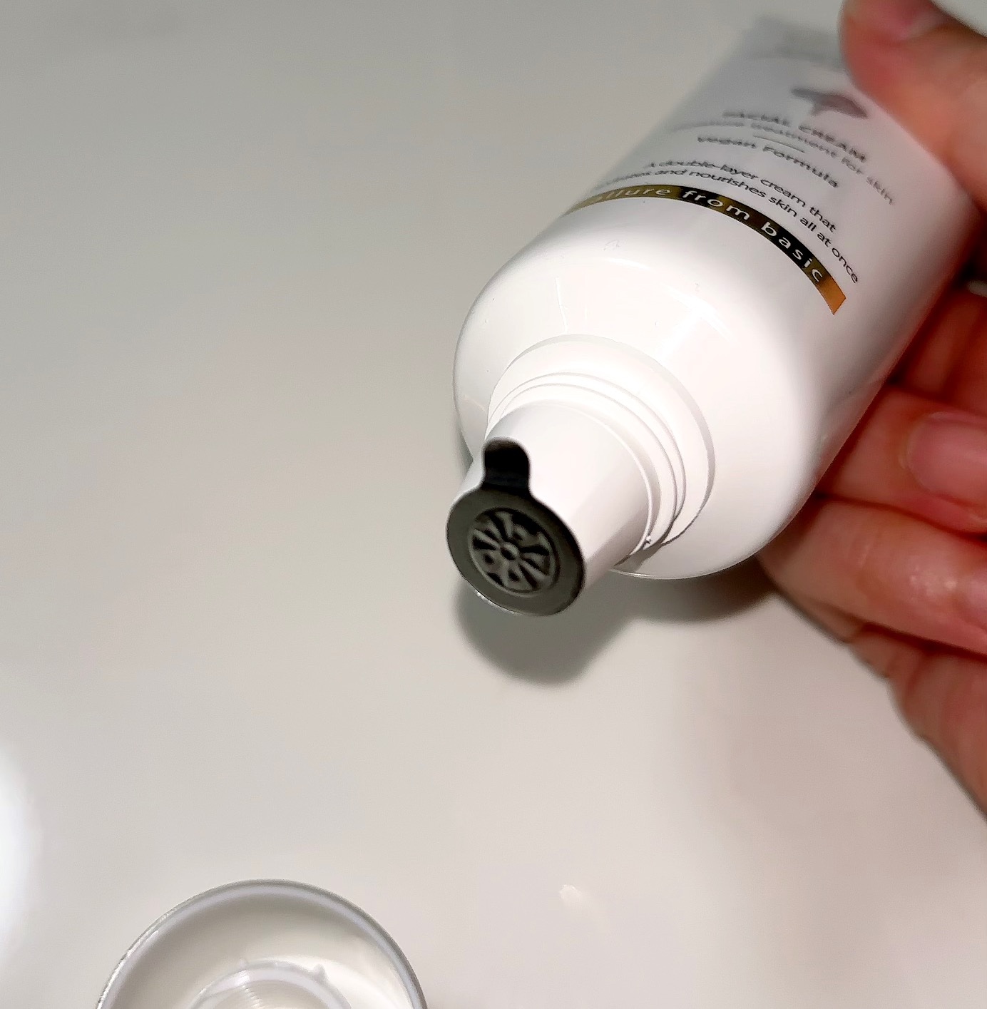 ホワイトトリュフダブルモイスチャークリーム/ダルバ/フェイスクリームを使ったクチコミ（3枚目）