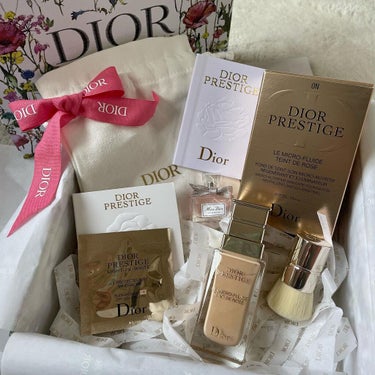 Dior プレステージ ル フルイド タン ドゥ ローズのクチコミ「ʚ♡ɞ

✧*｡ ディオール Dior ✧*｡

プレステージ ル フルイド タン ドゥ ロー.....」（2枚目）