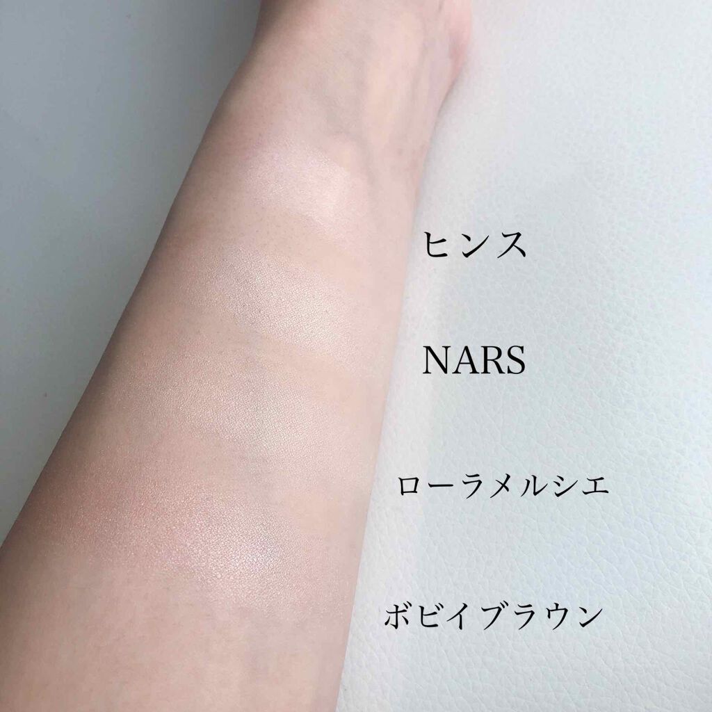 マットラディアンス ベイクドパウダー ハイライト01/ローラ メルシエ/パウダーハイライトを使ったクチコミ（3枚目）