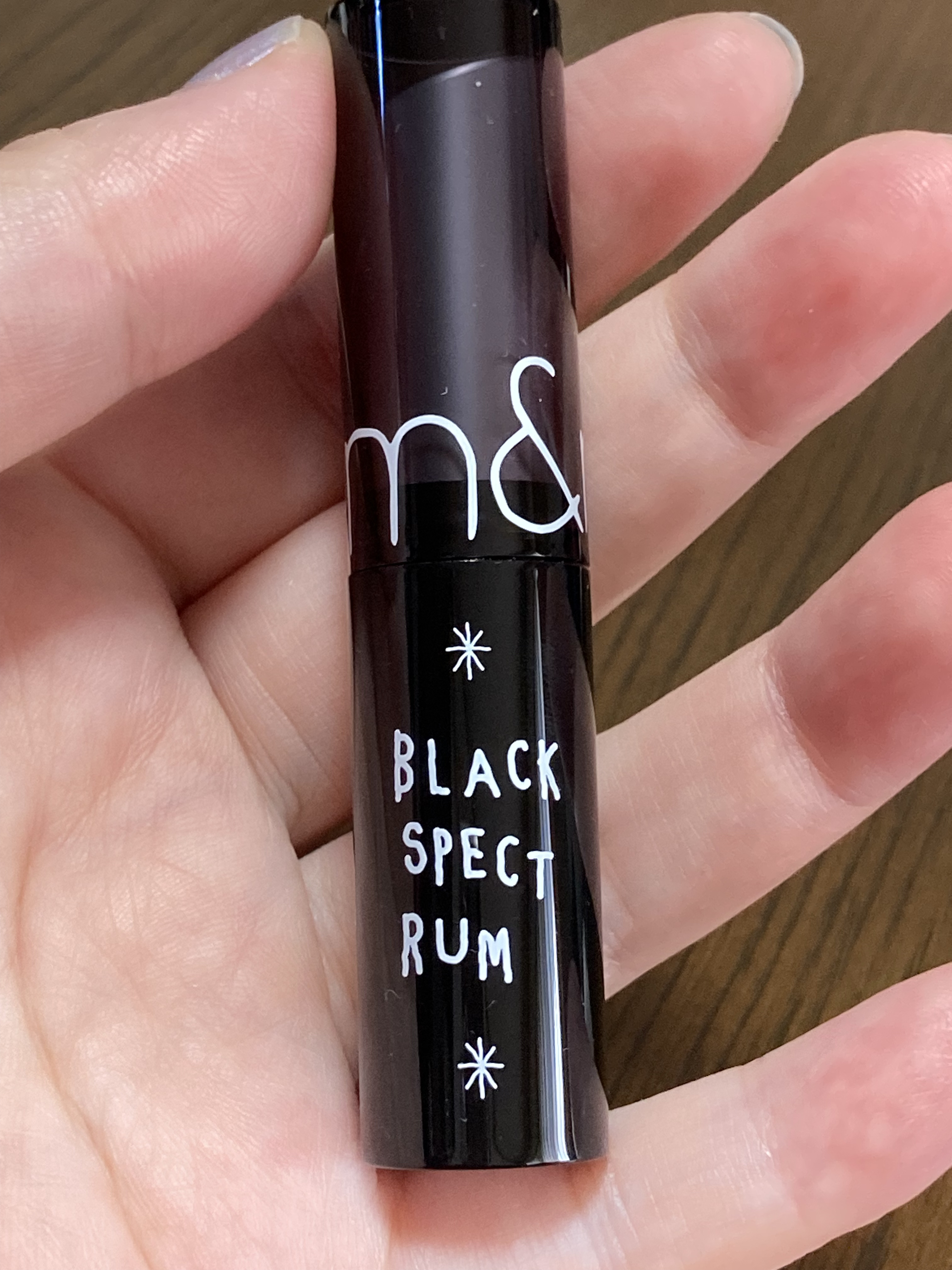 グラスティングメルティングバーム 17 ベリーインブラック（INAPSQUAREコラボ）/rom&nd/リップバームを使ったクチコミ（1枚目）