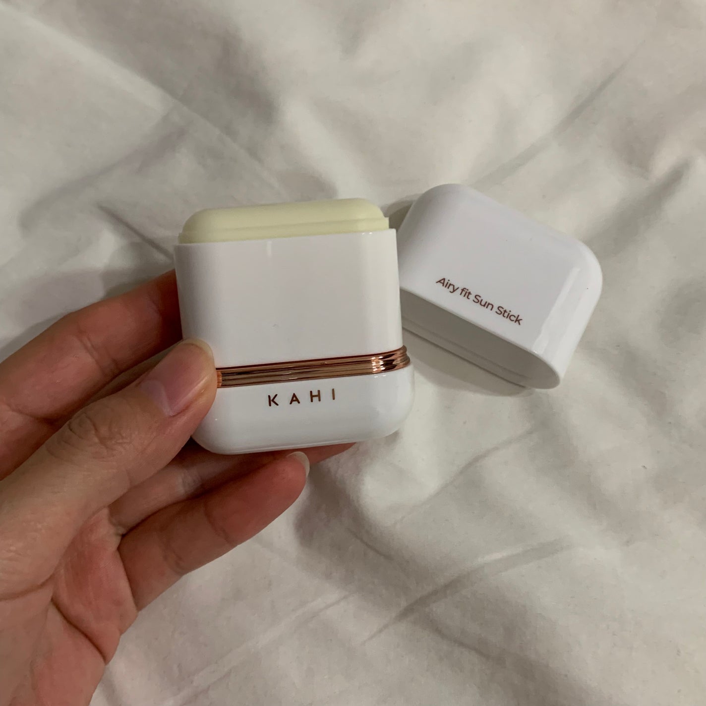 エアリーフィットサンスティック/KAHI/日焼け止めスティックを使ったクチコミ(2枚目)