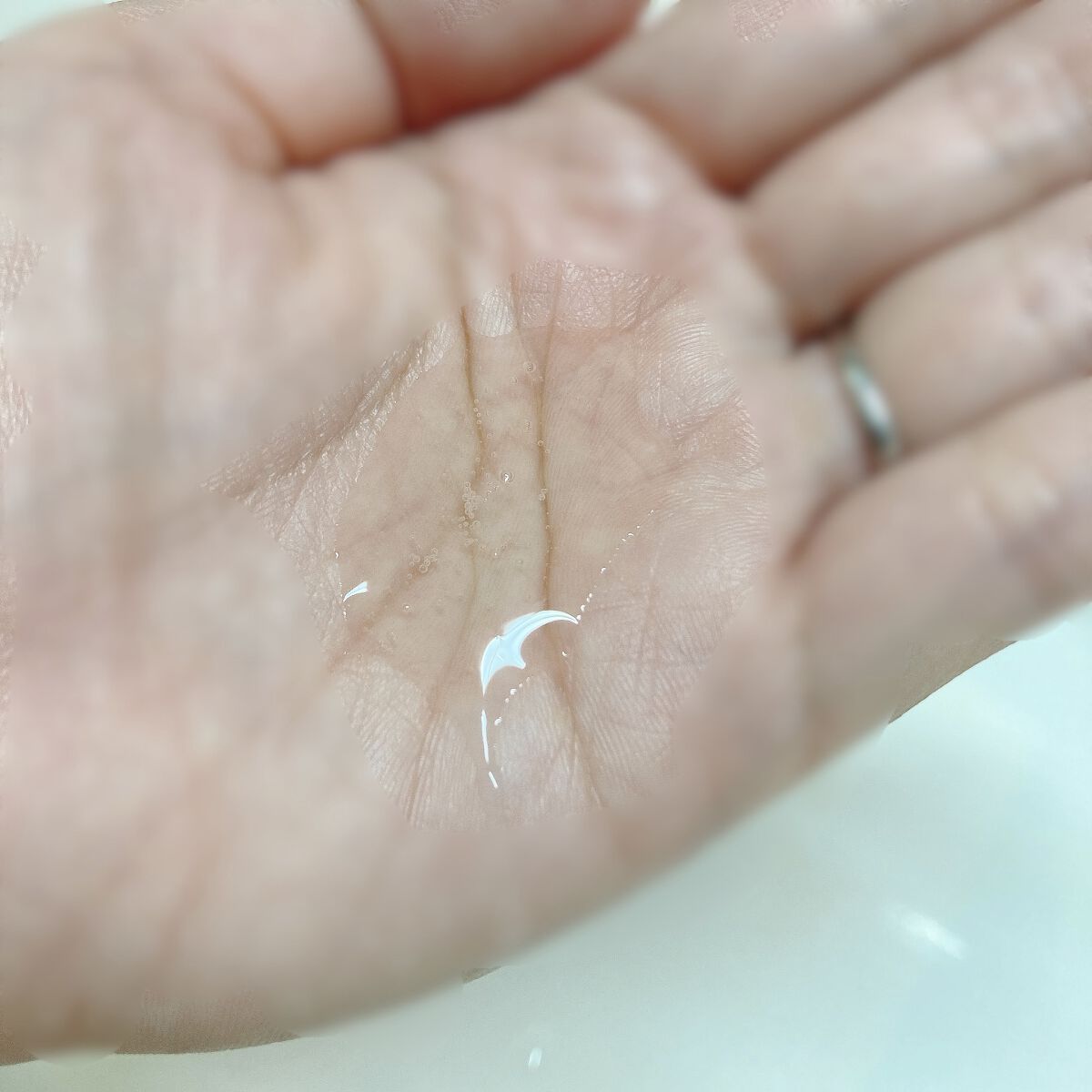 カームナイトリペアシャンプー／トリートメント/YOLU/市販シャンプーを使ったクチコミ（2枚目）