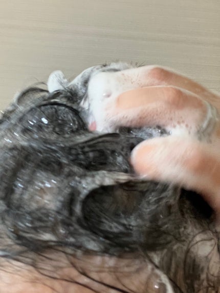 リフレッシュ × さらつや シャンプー/トリートメント/h&s/市販シャンプーを使ったクチコミ(4枚目)