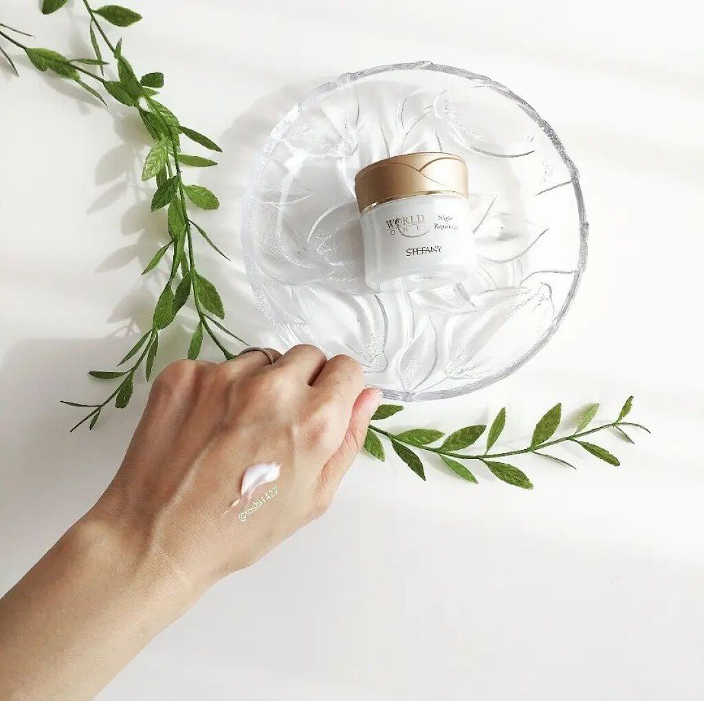 ワールド ワン ナイトリペアージュ/ステファニー/フェイスクリームを使ったクチコミ（2枚目）