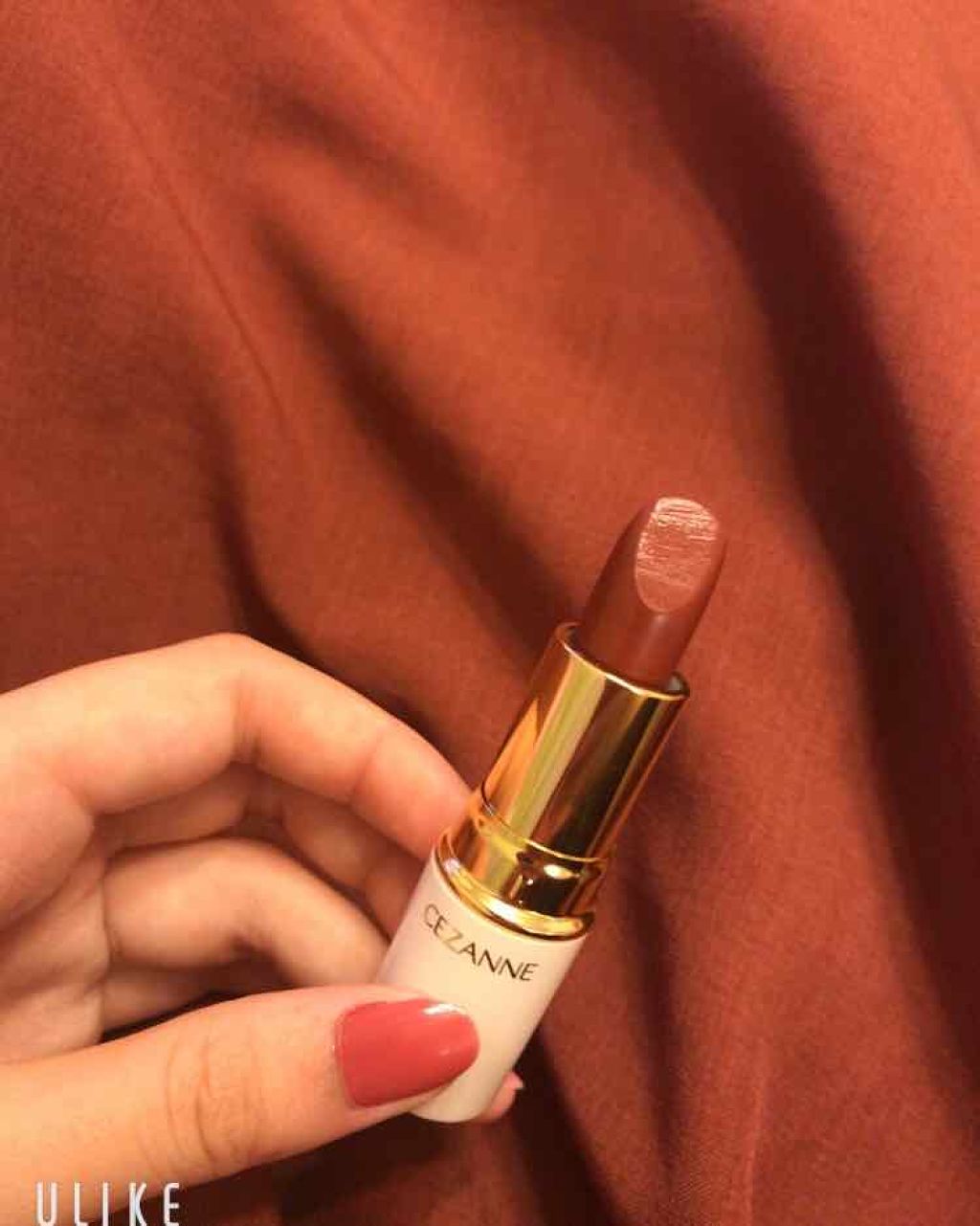 セザンヌラスティングリップカラーＮ105

セザンヌの新色買ってきました！！
なんとこれたまたま残りの1個でした🥺笑
ブラウンリップは初めてだから新鮮！
塗り心地もいいし、発色もめっちゃ綺麗✨
1本持っといて絶対損はないです🙆‍♀️

