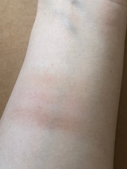 フロレット 星に願いシリーズ ブラッシュコンパクト/FLORTTE/単色アイシャドウを使ったクチコミ(3枚目)