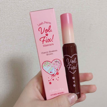 ETUDE ラッシュパーム ボリュームフィックスマスカラのクチコミ「エチュードハウス の春コスメ🌸❤︎

ハートブロッサムエディションから
ラッシュパームボリュー.....」（2枚目）